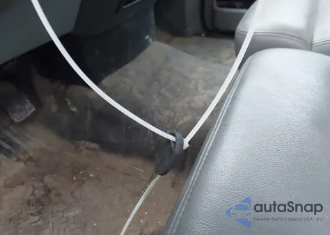 2005 Ford F-150 Stx/Xl/Xlt z USA, uszkodzony, nr VIN 1FTRF12275NB10452